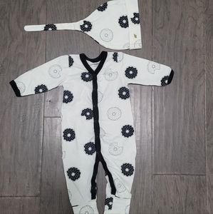 Monica & Andy layette